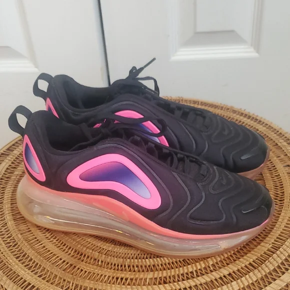 Nike Youth Airmax 720 Pink And Black Rise Athletic Sneakers - Picture 1 of 10